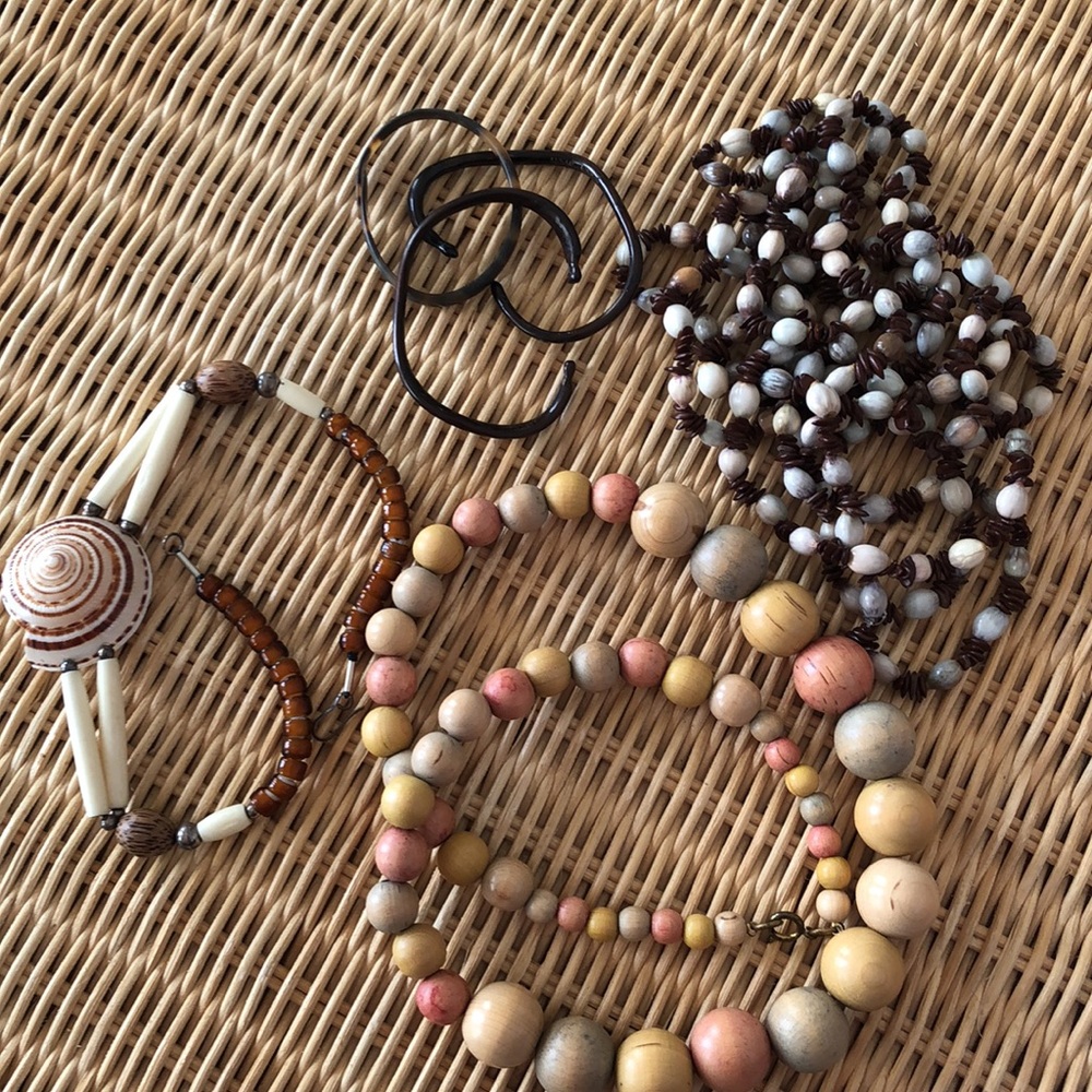 Ethnic-look jewelry